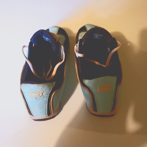 Pair of leather Blue and Black Skechers sz 9.5 Women's - Picture 3 of 4